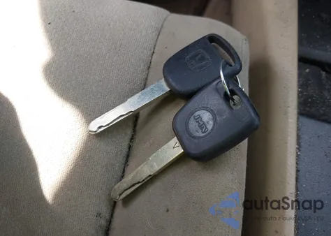 2008 Honda Accord Lxp z USA, uszkodzony, nr VIN 1HGCP26418A101022